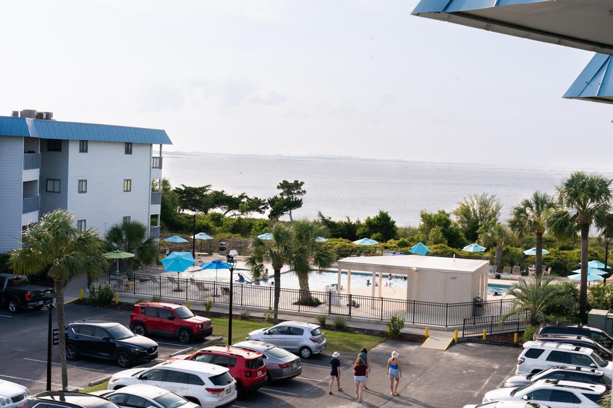 Beach-Pool-Private Balcony Διαμέρισμα Tybee Island Εξωτερικό φωτογραφία